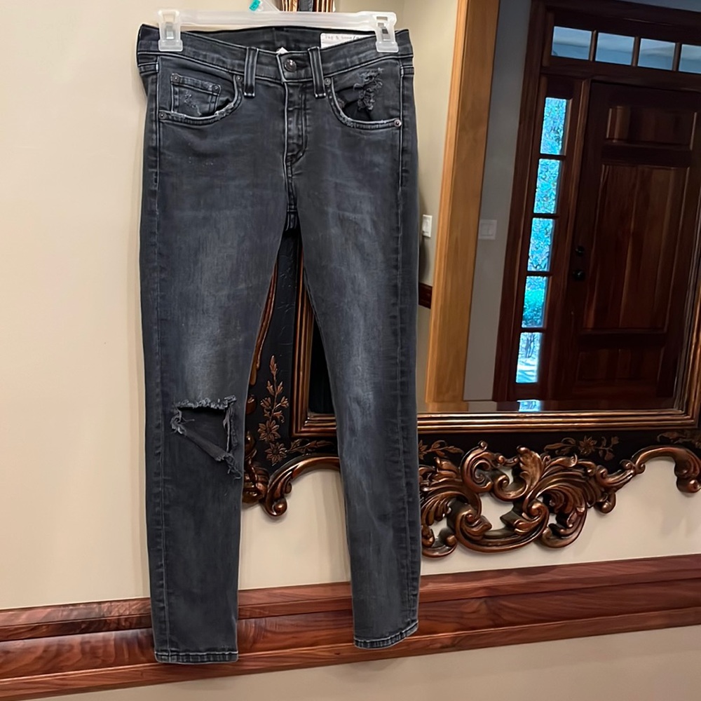 Rag & Bone jean Capri, distressed, black Jean. Size 24